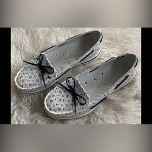 Women white nautical prints boat shoes, size 10